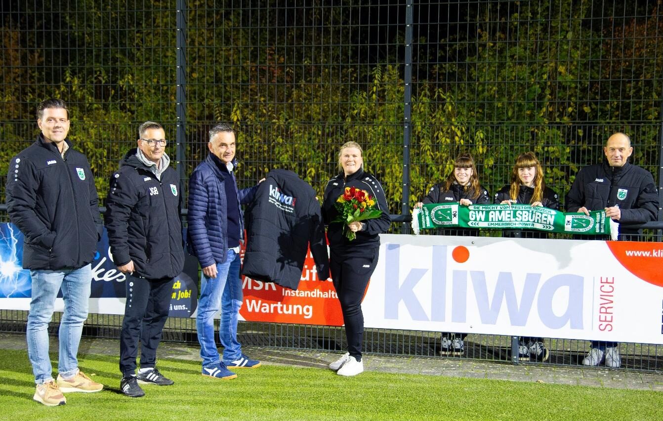 Klimaspezialist KLIWA stattet Trainerteam des GWA-Nachwuchsbereiches mit Winterjacken aus – Wir sagen DANKE!